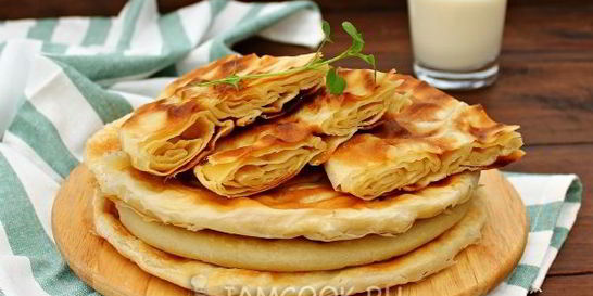 Слоеные лепешки на сковороде