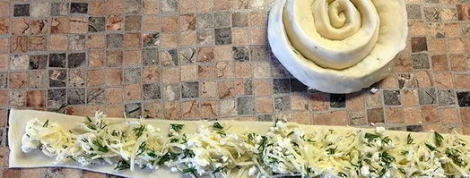 спиралевидные лепешки с творогом и сыром. Шаг 4