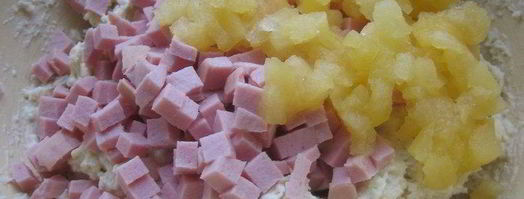 сырно-тыквенные лепешки с колбасой и зеленью. Шаг 11