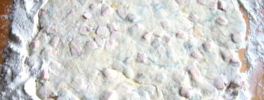 сырно-тыквенные лепешки с колбасой и зеленью. Шаг 17