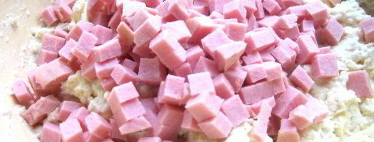 сырно-тыквенные лепешки с колбасой и зеленью. Шаг 8