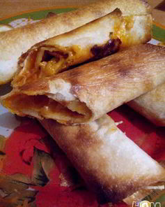 Тортильи запеченные с сыром и колбасой