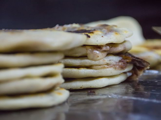 Рецепт узбекской сдобной лепешки без дрожжей