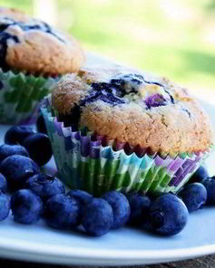 Домашние маффины с черникой