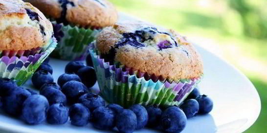 Домашние маффины с черникой