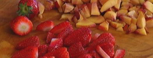 летние фруктово-ягодные маффины с белым шоколадом. Шаг 3