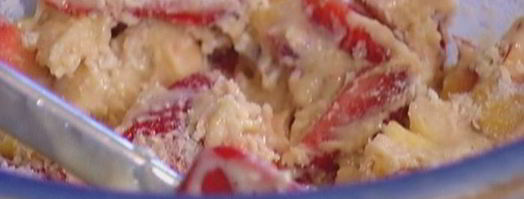 летние фруктово-ягодные маффины с белым шоколадом. Шаг 7