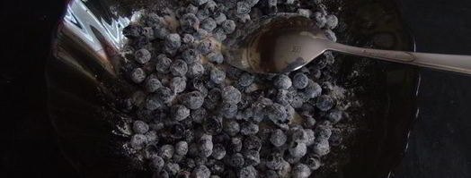 маффины с черникой и штрейзелем. Шаг 9