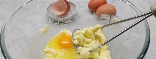 маффины с черной смородиной. Шаг 3