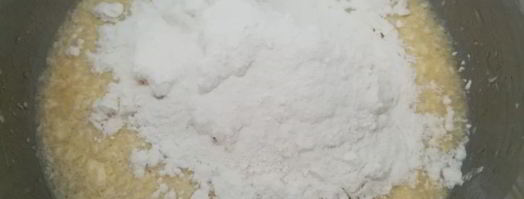 маффины с шоколадом и вишней. Шаг 3