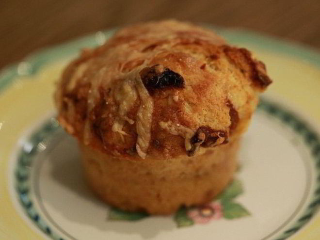 Рецепт маффинов с вялеными помидорами и сыром