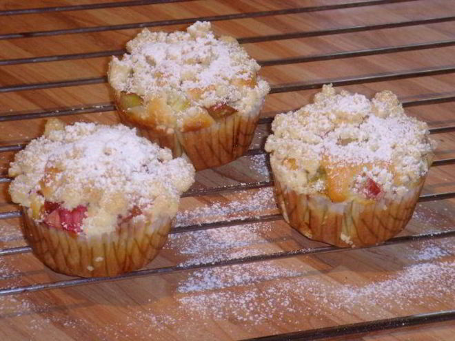 Рецепт маффинов со штрейзелем и ревенем