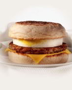 Макмаффин с яйцом и свиной котлетой