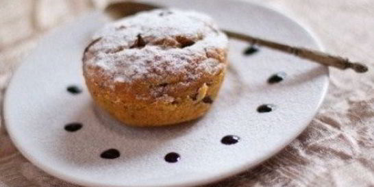 Морковные маффины с изюмом и орехами