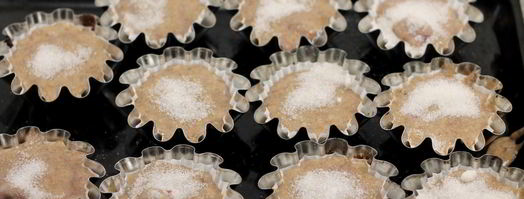 шоколадные маффины с вишней. Шаг 12