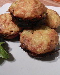 Закусочные маффины в стаканчиках из чоризо-салями