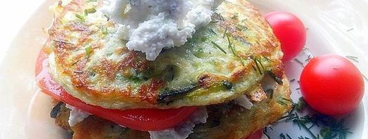 башенки из кабачковых оладий и брынзы. Шаг 7