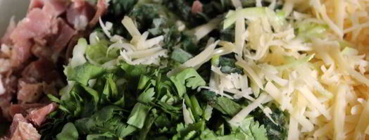 кабачковые оладьи с сыром, беконом и мятой. Шаг 2