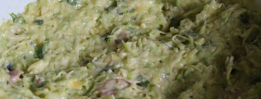 кабачковые оладьи с сыром, беконом и мятой. Шаг 4