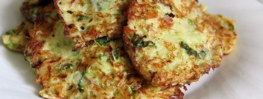 кабачковые оладьи с сыром, беконом и мятой. Шаг 7