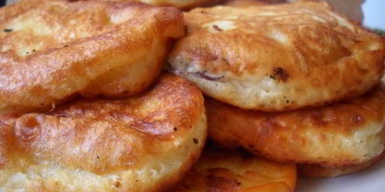 Оладьи на кефире с черешней