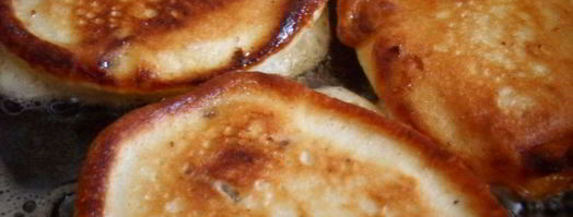 оладьи на кефире с черешней. Шаг 3