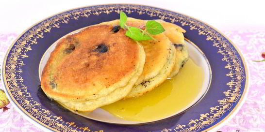 Оладьи на кефире с черникой