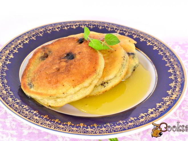 Рецепт оладий на кефире с черникой