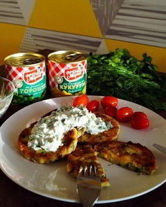 Оладьи с кукурузой и горошком