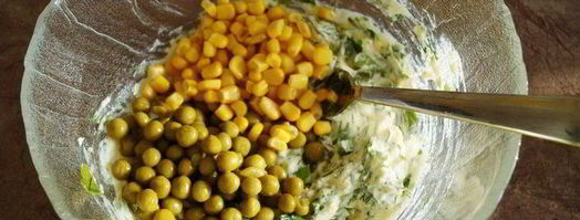 оладьи с кукурузой и горошком. Шаг 3