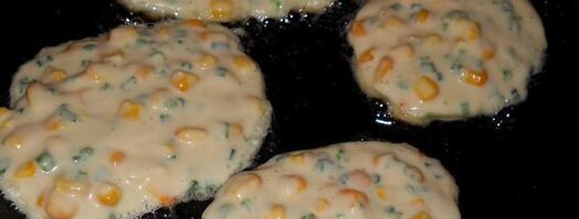 оладьи с кукурузой под чесночным соусом. Шаг 9