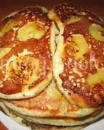 Оладьи с яйцом и зеленым луком