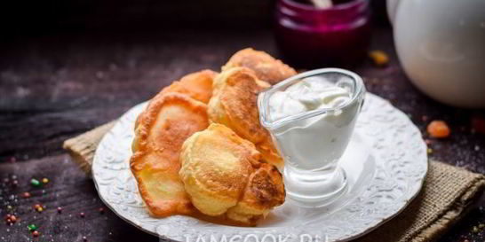 Пышные оладьи на горячем кефире