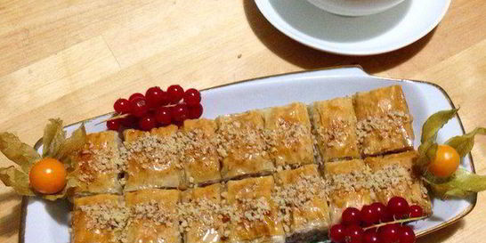 Пахлава с грецкими орехами из теста фило