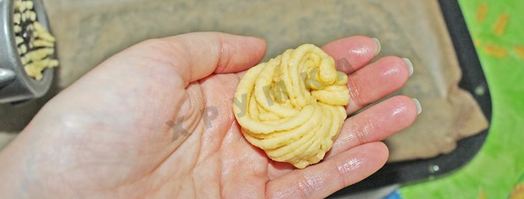 печенье хризантема через мясорубку. Шаг 12