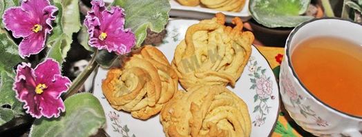 печенье хризантема через мясорубку. Шаг 15