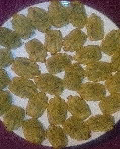 Печенье Мадлен с чаем