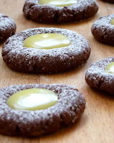 Шоколадно-миндальное печенье Белое на черном