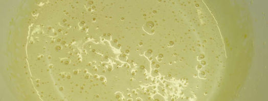 шоколадно-миндальное печенье белое на черном. Шаг 3