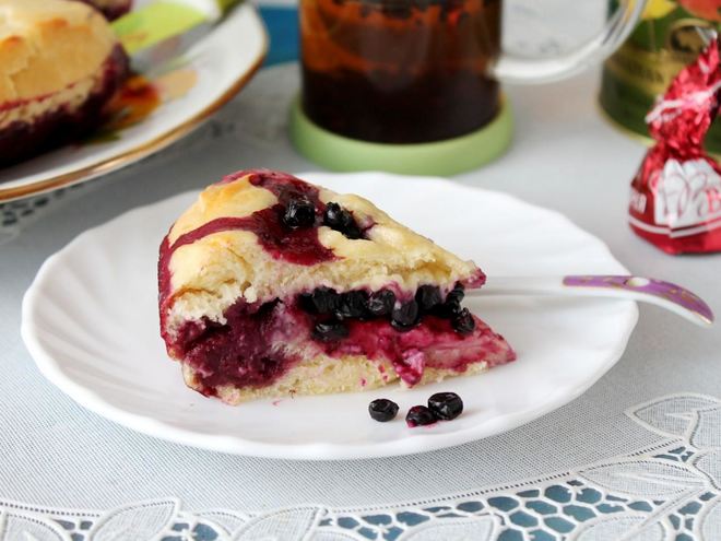 Рецепт дрожжевого пирога с черникой