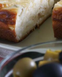 Греческий пирог с луком и сыром