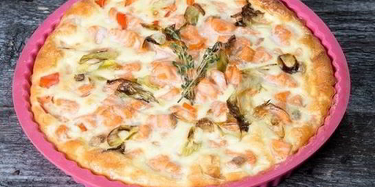 Киш с креветками и cемгой