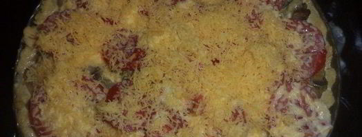 киш с шампиньонами, луком-пореем и помидорами. Шаг 4