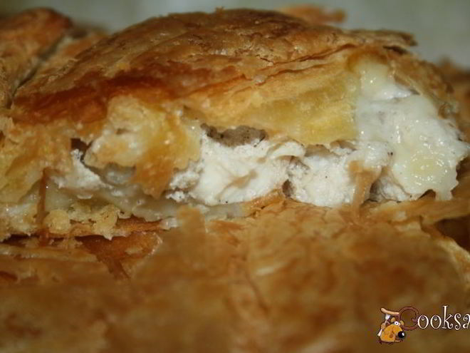 Рецепт куриного пирога на слоеном тесте