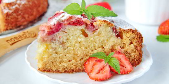 Легкий клубничный пирог