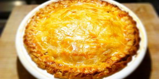 Луковый пирог из песочного теста