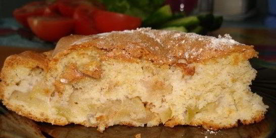 Ореховый пирог с бананом и грушей