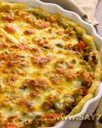 Пирог из слоеного теста с фаршем и овощами