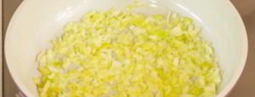 пирог из слоеного теста с фаршем и овощами. Шаг 6