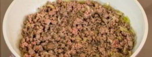 пирог из слоеного теста с фаршем и овощами. Шаг 7